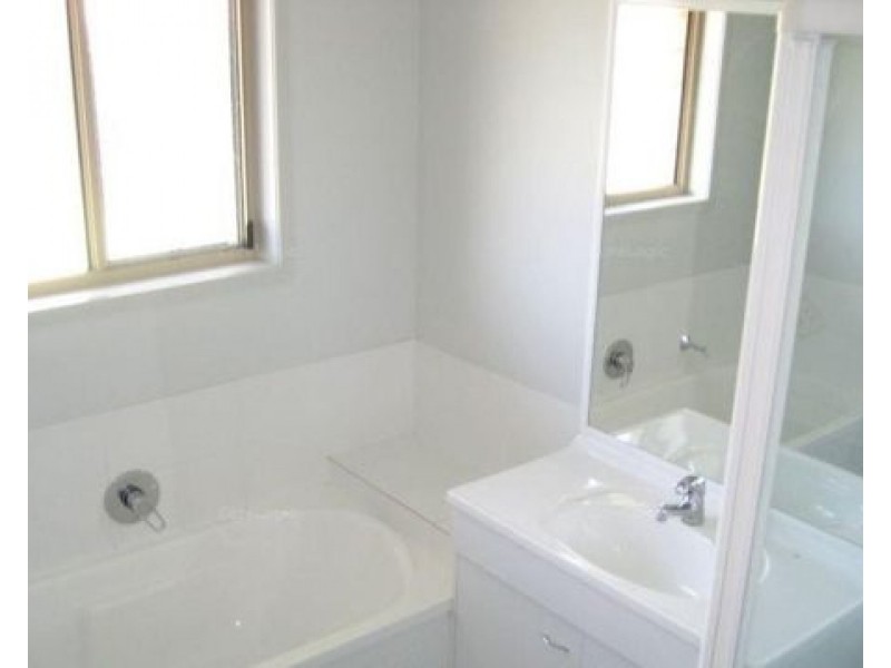 8 Camille Court, Caboolture South QLD 4510