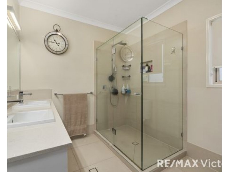20 Hinchinbrook Court, Burpengary QLD 4505