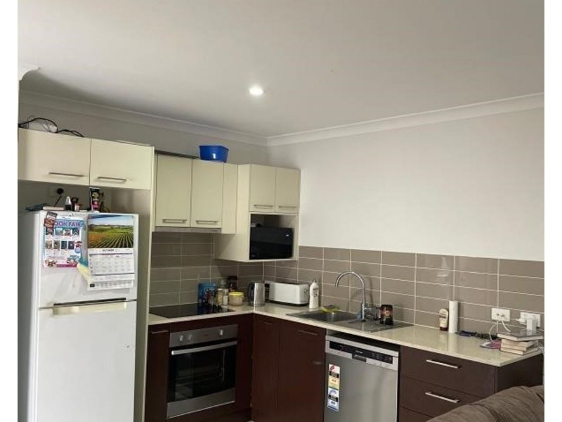 2/9 Nandina Court, Morayfield QLD 4506