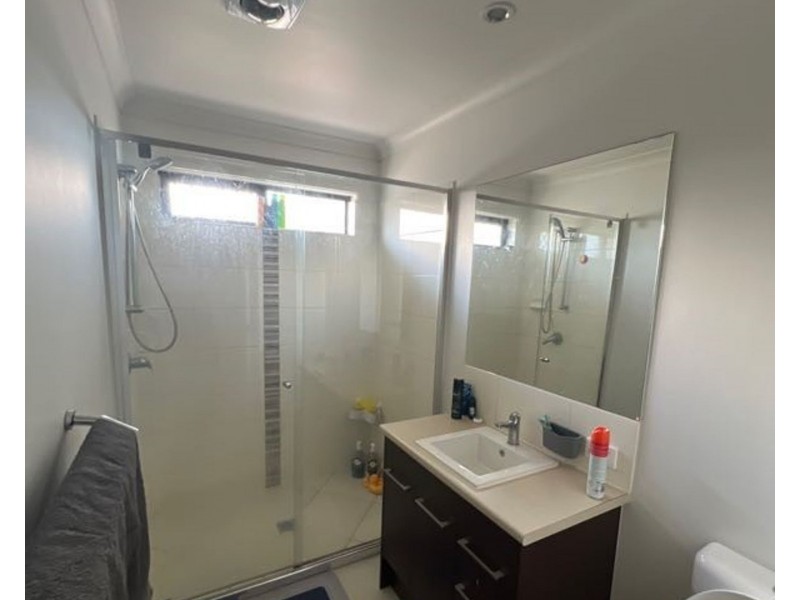 2/9 Nandina Court, Morayfield QLD 4506