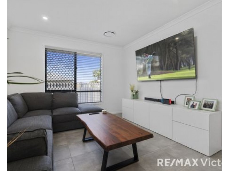 2 Ben Crescent, Caboolture South QLD 4510