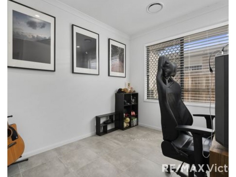 2 Ben Crescent, Caboolture South QLD 4510