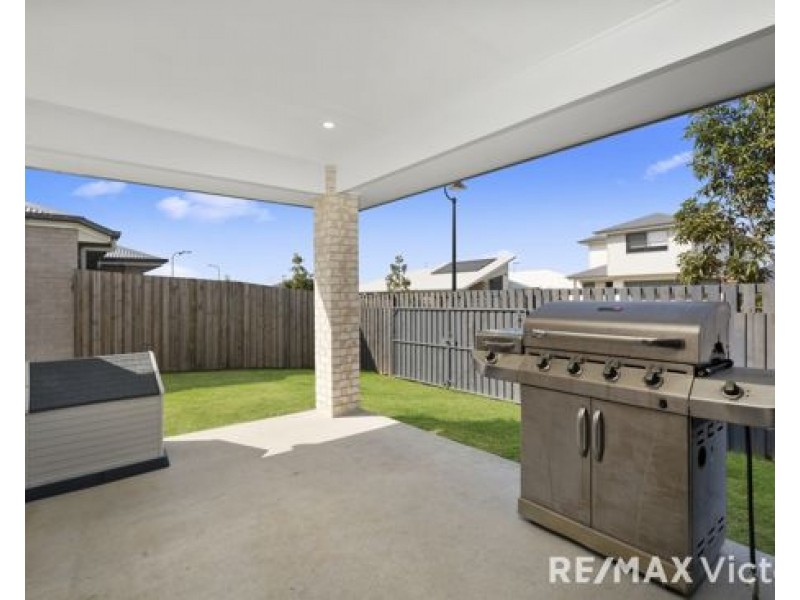 2 Ben Crescent, Caboolture South QLD 4510