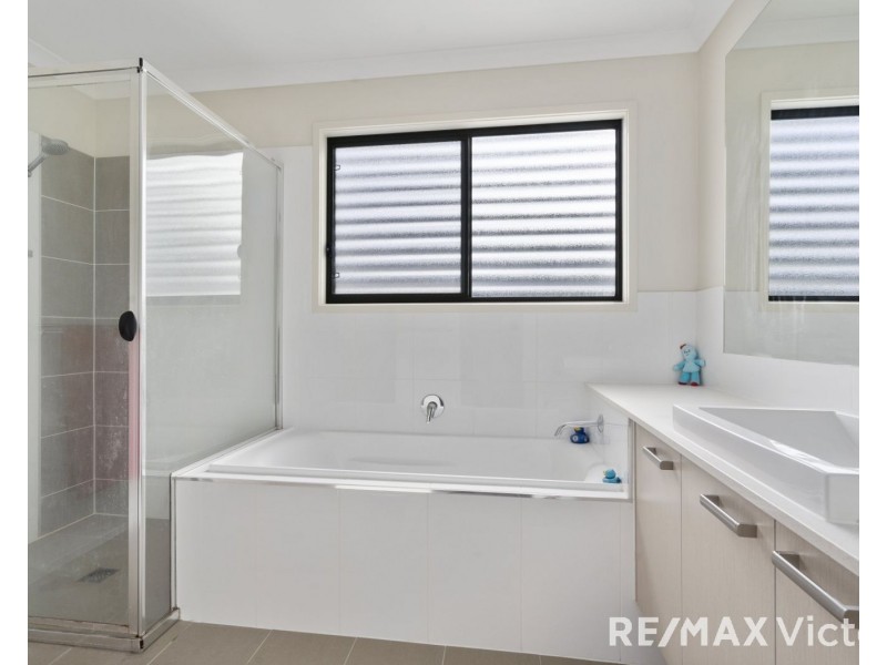 16/17 Crocodile Avenue, Morayfield QLD 4506