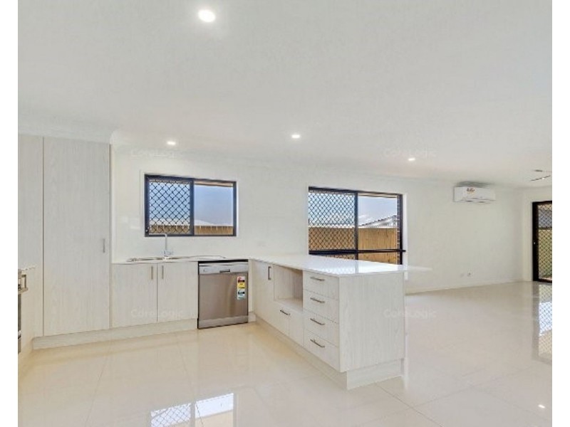 126 Waterside  Esplanade, Caboolture South QLD 4510