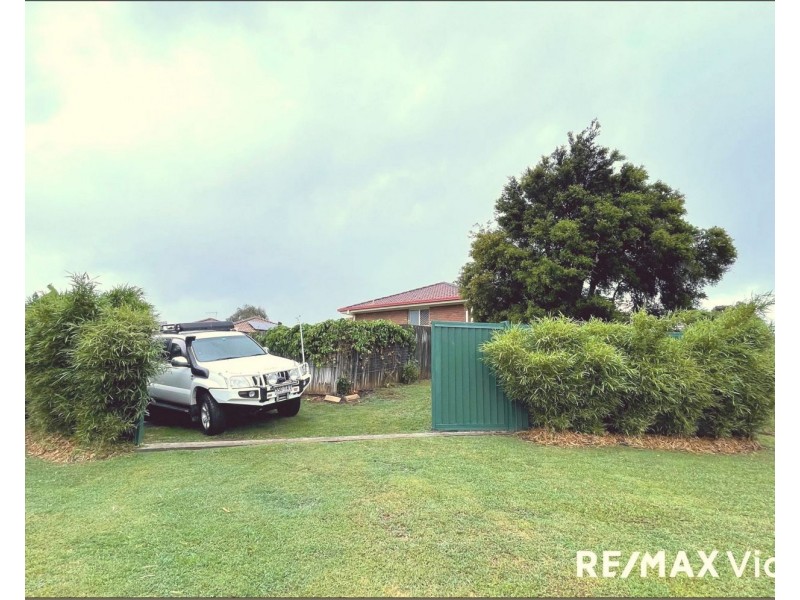 1 Hilltop Court, Morayfield QLD 4506