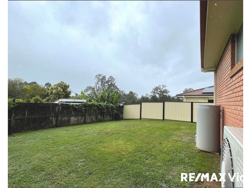 1 Hilltop Court, Morayfield QLD 4506