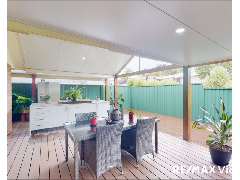 1 Hilltop Court, Morayfield QLD 4506