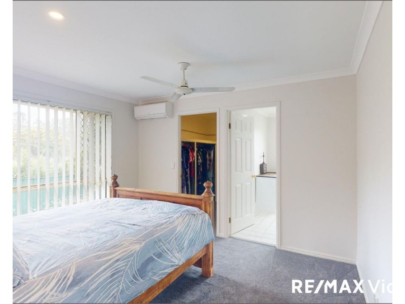 1 Hilltop Court, Morayfield QLD 4506