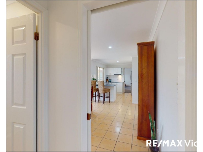 1 Hilltop Court, Morayfield QLD 4506