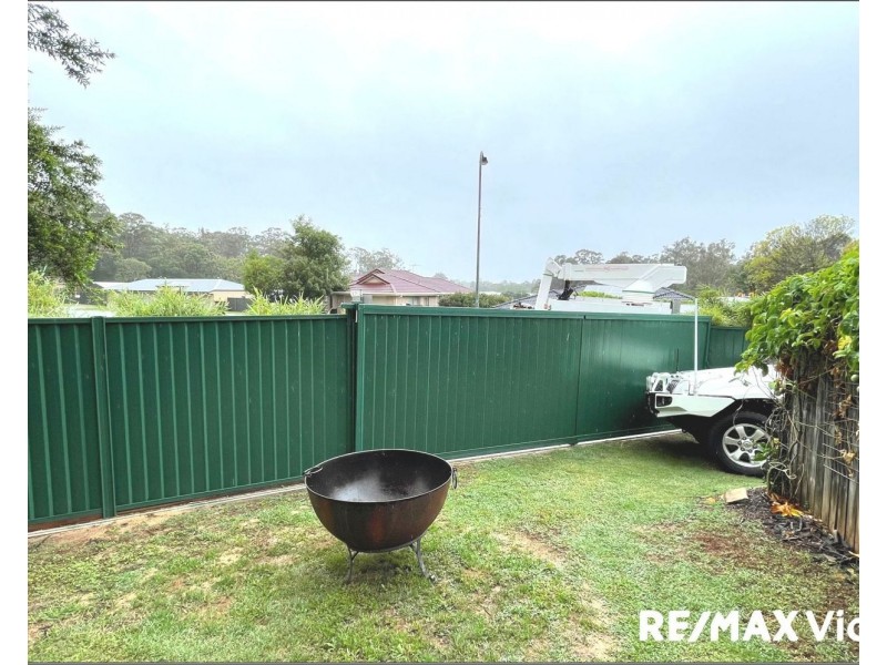 1 Hilltop Court, Morayfield QLD 4506