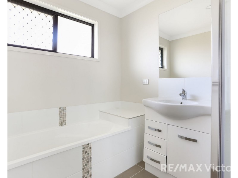13 Silverash Street, Upper Caboolture QLD 4510