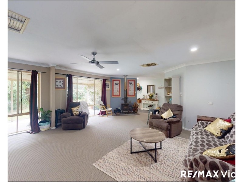 12 Heather Court, Woodford QLD 4514