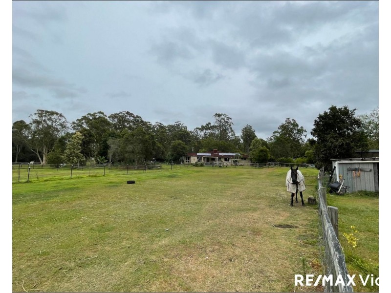 12 Heather Court, Woodford QLD 4514