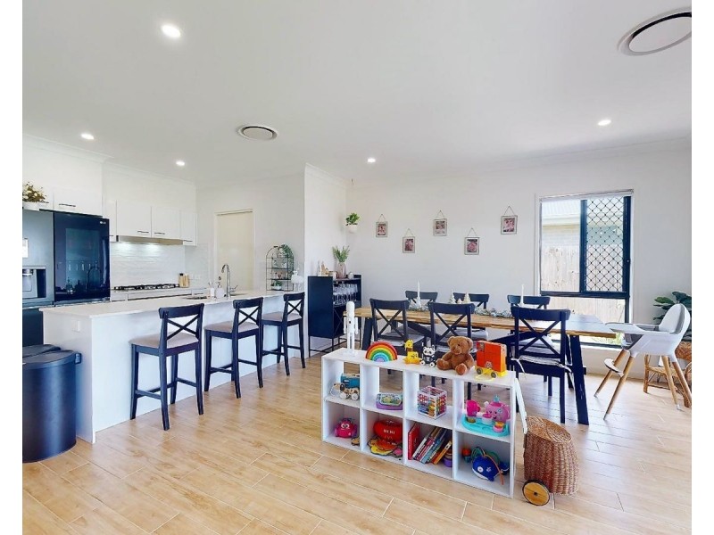 93 Pauls Road, Upper Caboolture QLD 4510