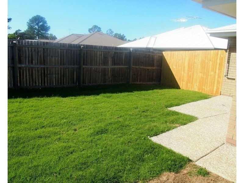 1&2/4 Gardens Court, Caboolture QLD 4510