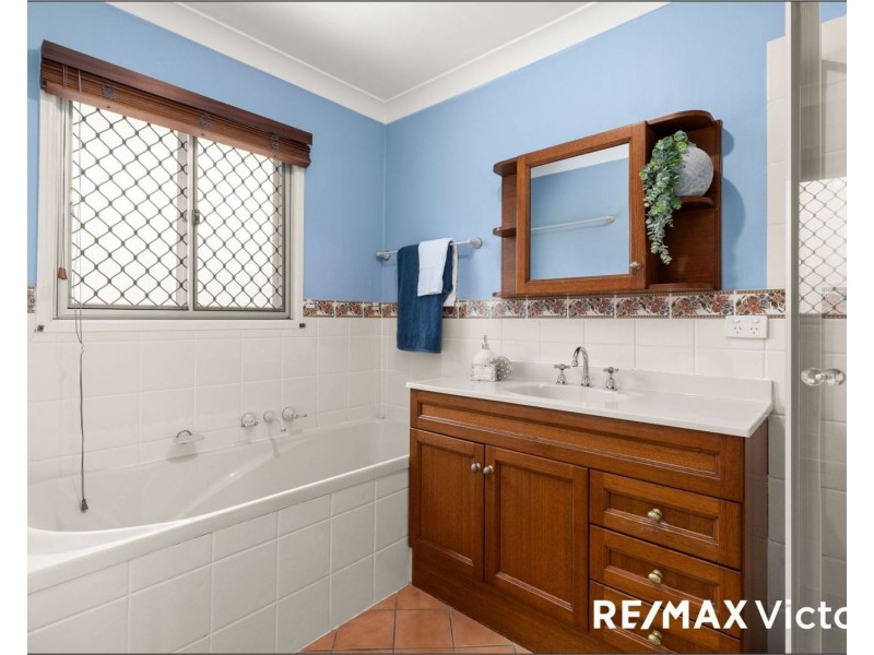 5 Lansvale Street, Mitchelton QLD 4053