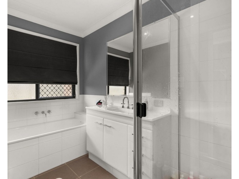 31 Hipwood Street, Morayfield QLD 4506