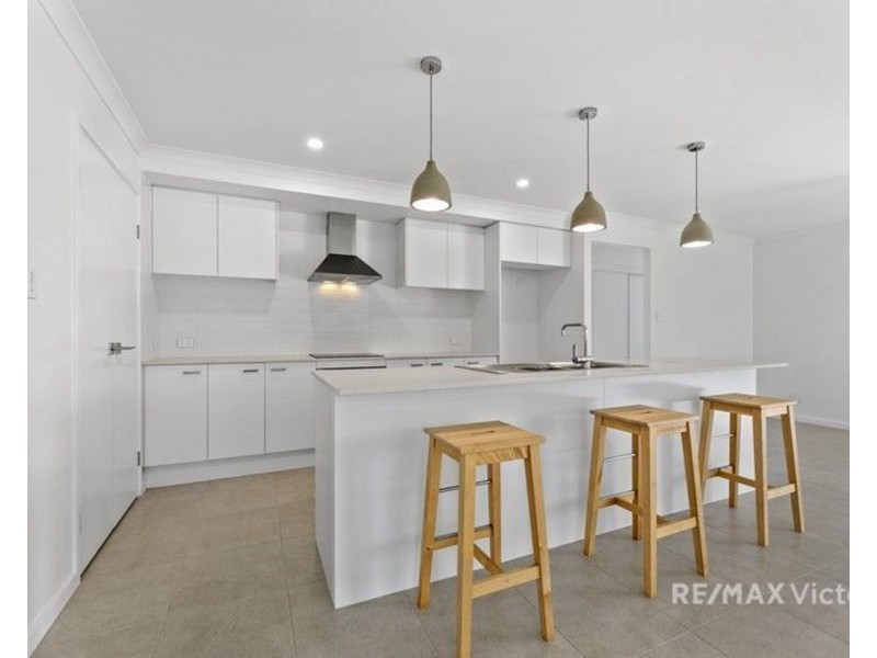 40-42 Sippel Drive, Woodford QLD 4514