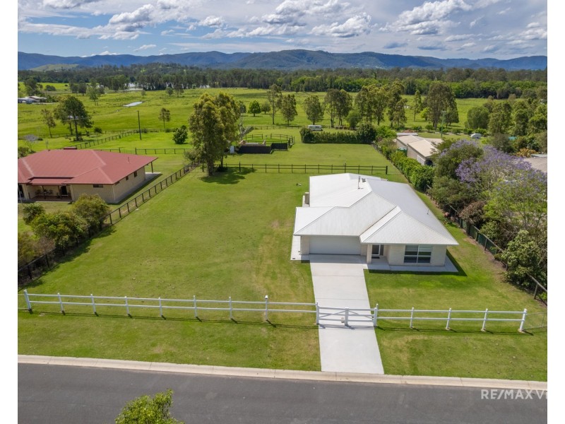 40-42 Sippel Drive, Woodford QLD 4514