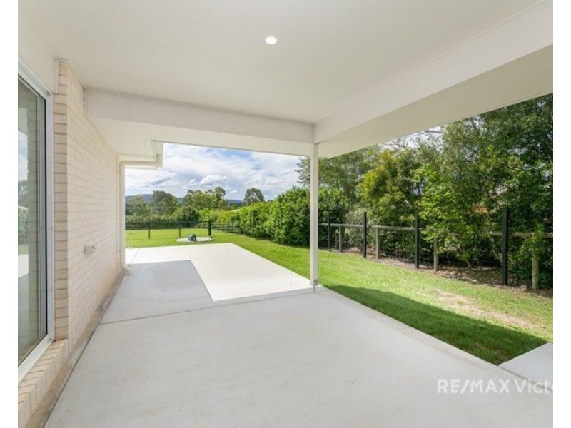 40-42 Sippel Drive, Woodford QLD 4514