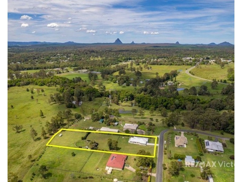 40-42 Sippel Drive, Woodford QLD 4514