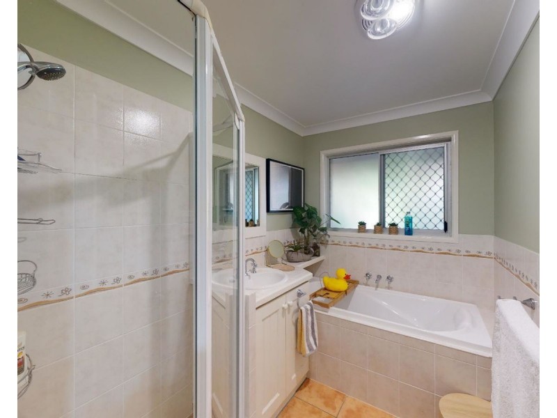 82-84 Collins Street, Moorina QLD 4506
