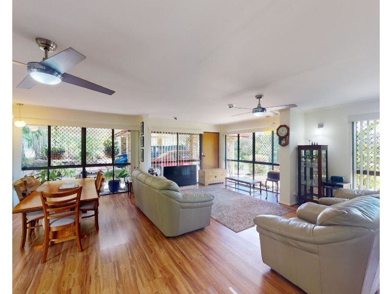1 Hatchman Court, Elimbah QLD 4516