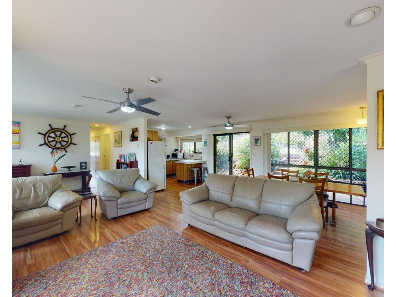 1 Hatchman Court, Elimbah QLD 4516