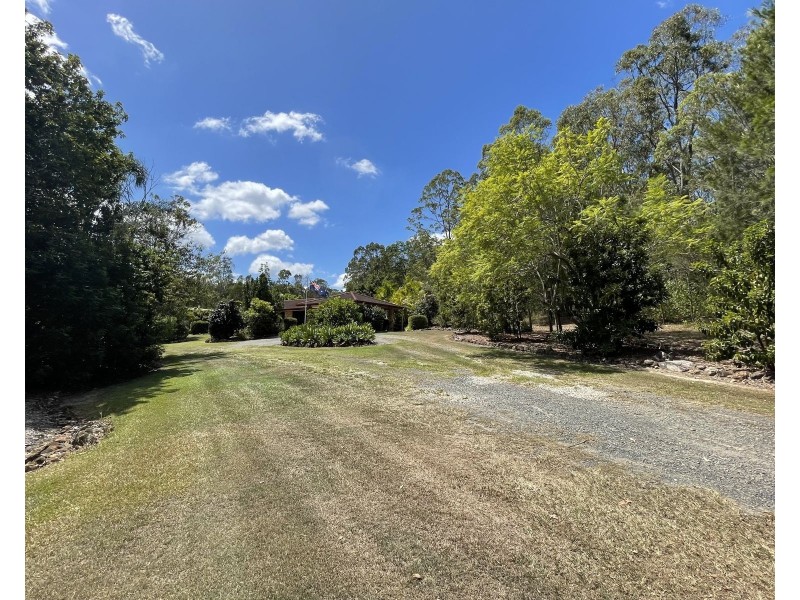 1 Hatchman Court, Elimbah QLD 4516