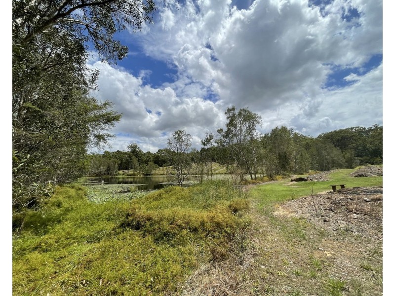 1 Hatchman Court, Elimbah QLD 4516