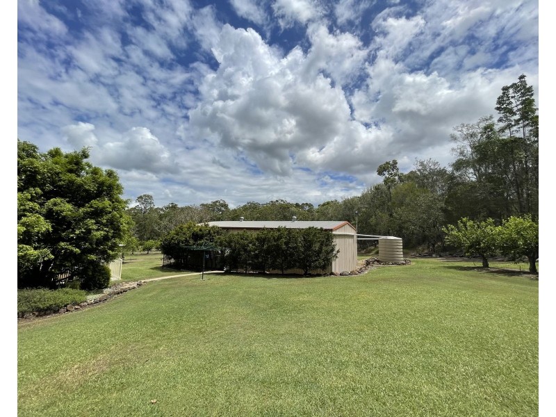 1 Hatchman Court, Elimbah QLD 4516