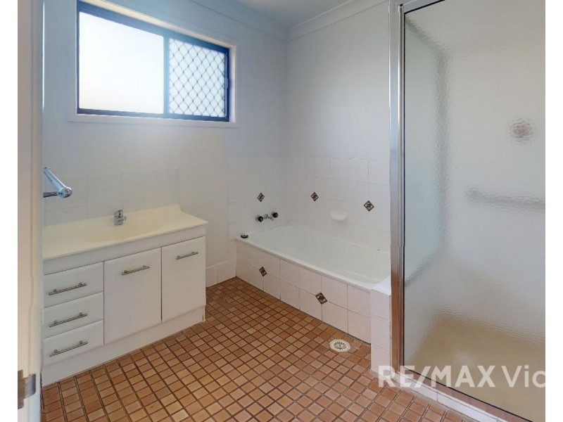 2/104 Torrens Road, Caboolture South QLD 4510