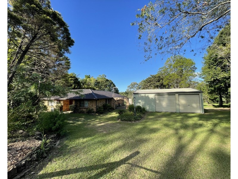 52 Hall Road, Elimbah QLD 4516