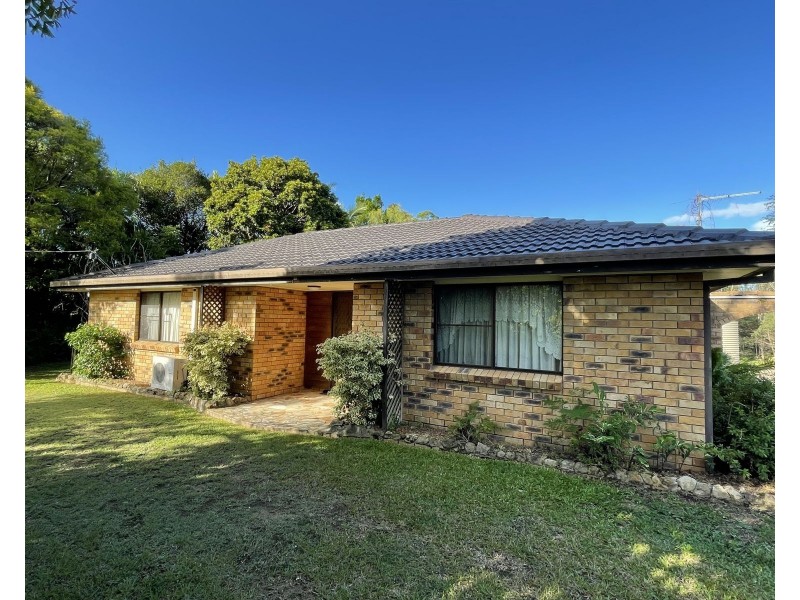 52 Hall Road, Elimbah QLD 4516