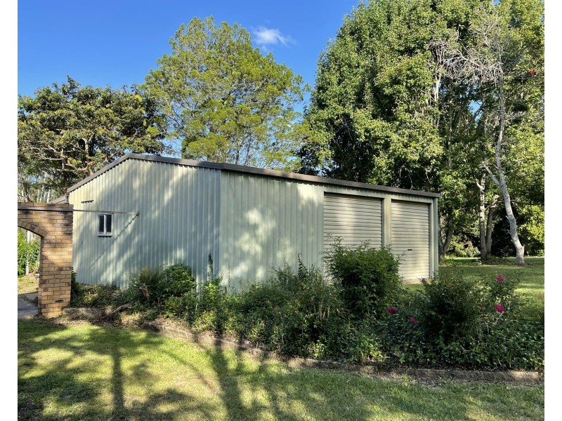 52 Hall Road, Elimbah QLD 4516