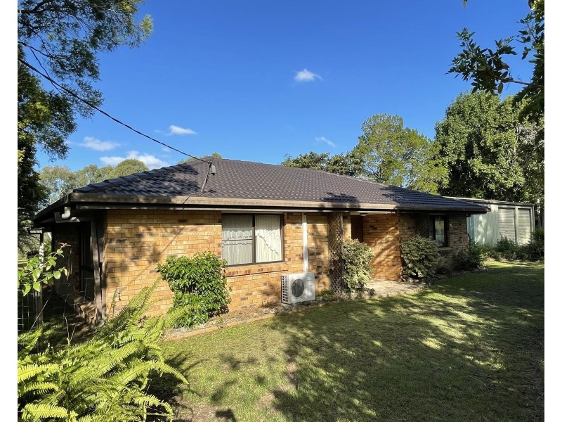 52 Hall Road, Elimbah QLD 4516