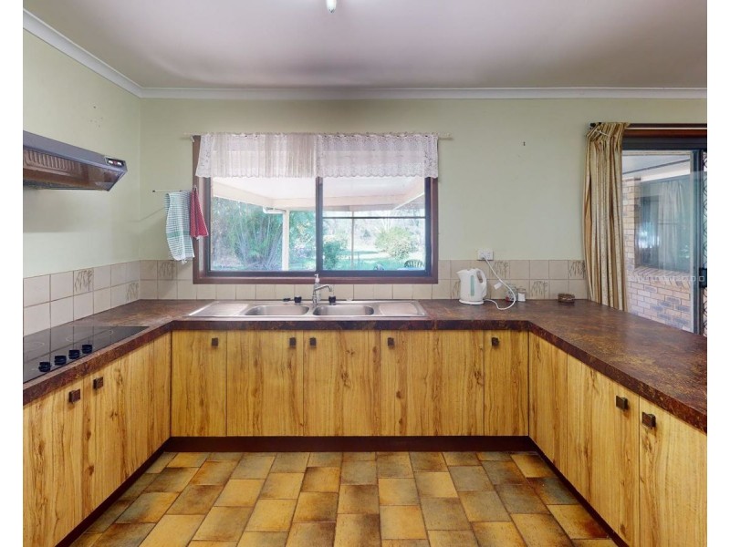 52 Hall Road, Elimbah QLD 4516