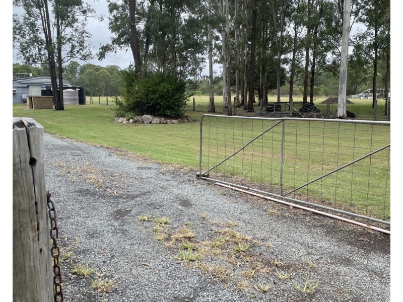 877 Caboolture River Road, Upper Caboolture QLD 4510