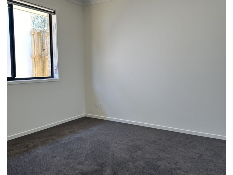 21 Hyacinth Court, Upper Caboolture QLD 4510