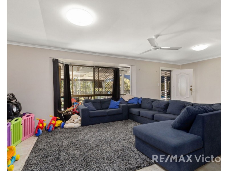 17 Coolbart Court, Morayfield QLD 4506