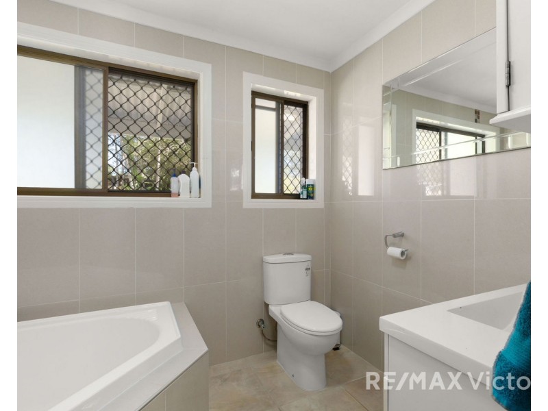 17 Coolbart Court, Morayfield QLD 4506