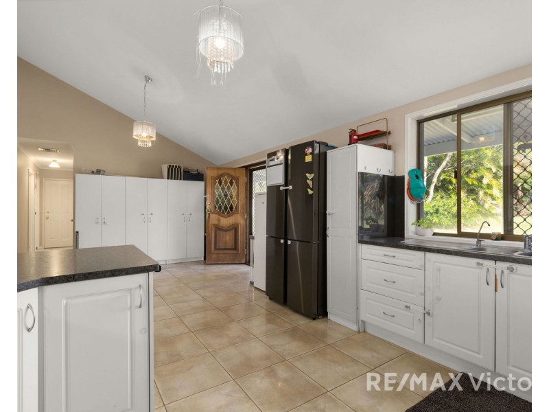 17 Coolbart Court, Morayfield QLD 4506