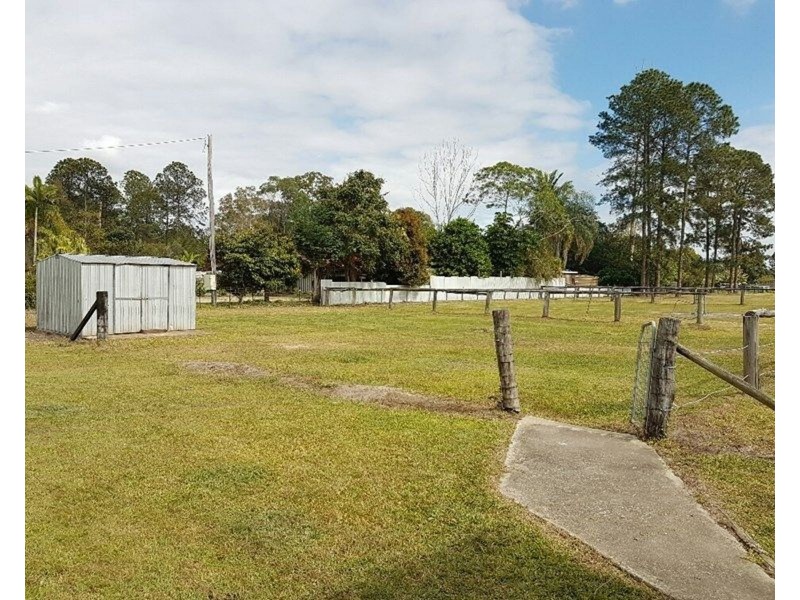126 Pumicestone Road, Caboolture QLD 4510