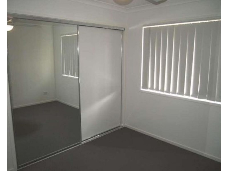 1 & 2/22 Kearon Way, Morayfield QLD 4506