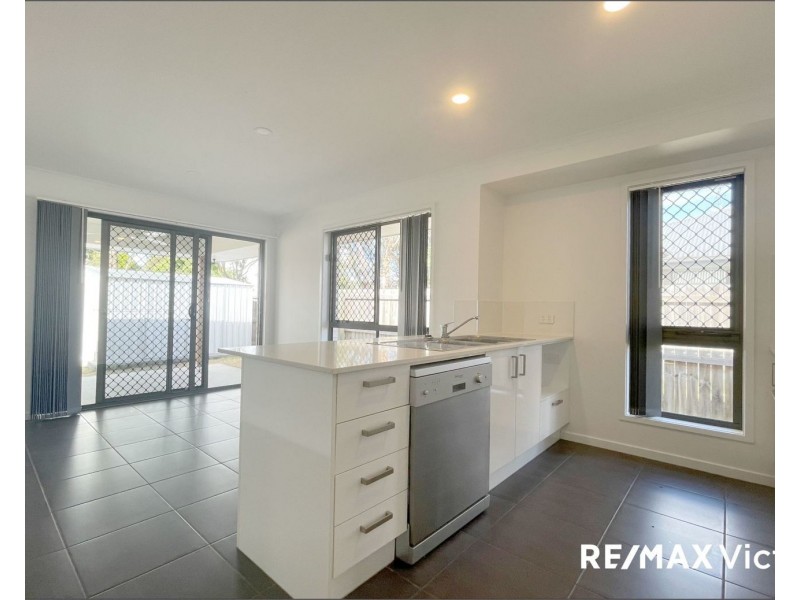 2/49 Cronin Street, Morayfield QLD 4506