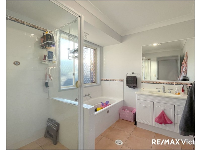 4 Griffin Court, Morayfield QLD 4506