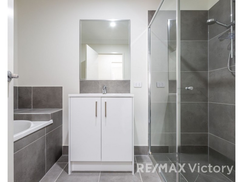 1 & 2 /67 Cronin Street, Morayfield QLD 4506
