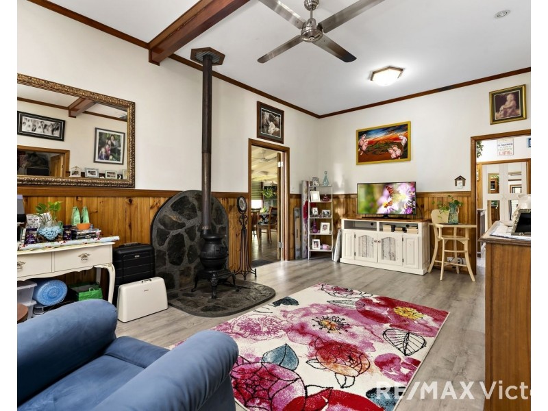 18 Gloucester Street, Woodford QLD 4514