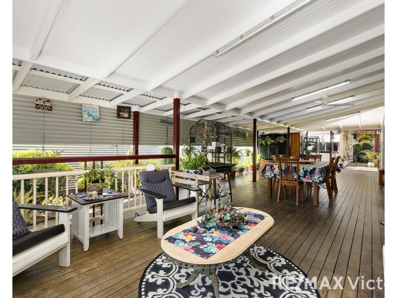 18 Gloucester Street, Woodford QLD 4514